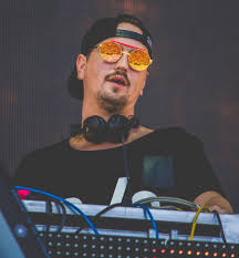 DJ Robin